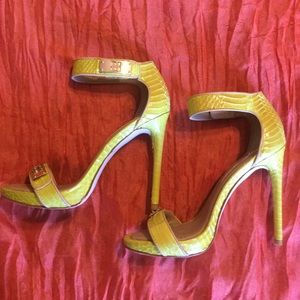 SEXY BCBG MAXAZRIA strap sandals